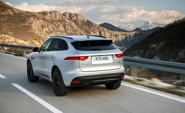Jaguar F-Pace 2018 - posterior Jaguar F-Pace 2018 - posterior