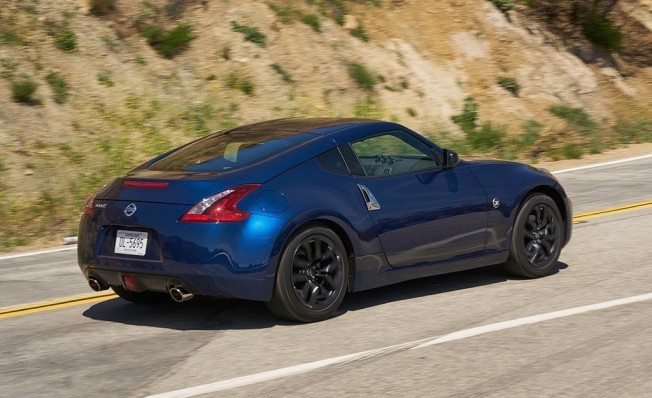 Nissan 370Z Coupe Heritage Edition 2019 - posterior Nissan 370Z Coupe Heritage Edition 2019 - posterior