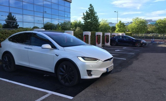 Supercargador de Tesla en Getafe - Madrid Supercargador de Tesla en Getafe - Madrid