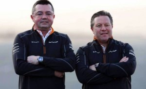 Brown y Boullier defienden a McLaren tras estallar el 'Freddo-gate'