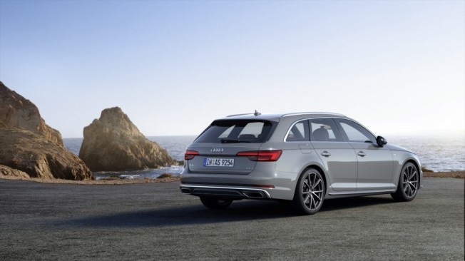 con dise/ño S-Line Audi Embellecedor para volante deportivo color negro y cromo