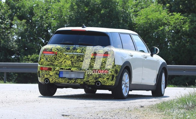 MINI Clubman 2019 - foto espía posterior MINI Clubman 2019 - foto espía posterior