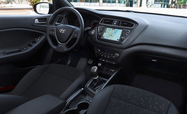 Hyundai i20 Active 2018 - interior Hyundai i20 Active 2018 - interior