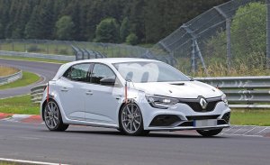 El nuevo Renault Mégane RS Trophy ya rueda por Nürburgring