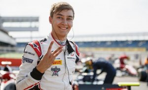 Russell suma y sigue con su tercera pole consecutiva