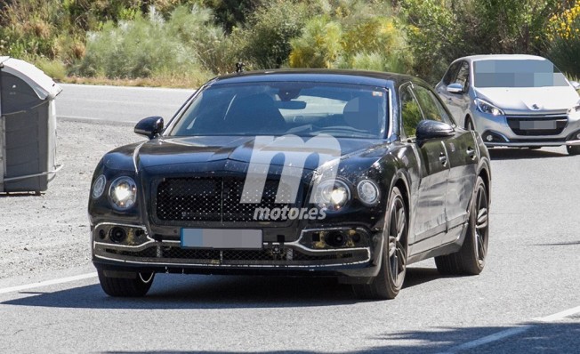 Bentley Flying Spur Hybrid - foto espía Bentley Flying Spur Hybrid - foto espía