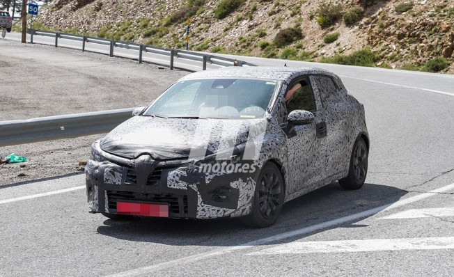 Renault Clio 2019 - foto espía Renault Clio 2019 - foto espía