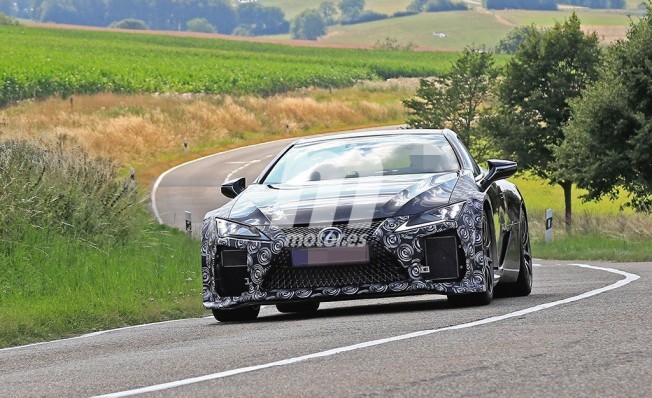 Lexus LC F 2020 - foto espía frontal Lexus LC F 2020 - foto espía frontal
