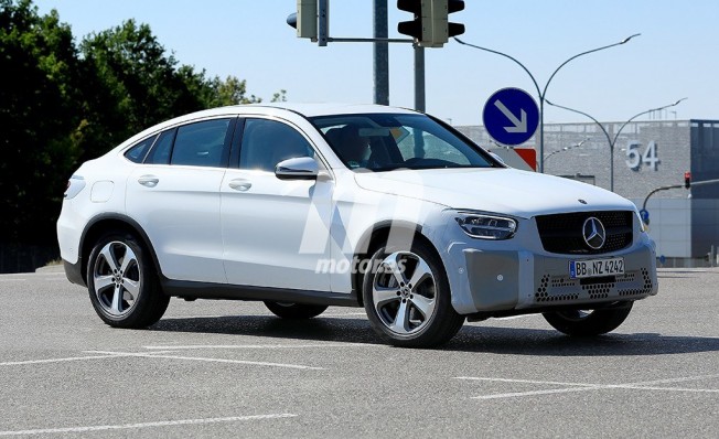 Mercedes Clase GLC Coupé 2019 - foto espía Mercedes Clase GLC Coupé 2019 - foto espía