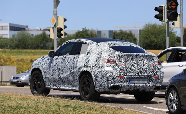 Mercedes Clase GLE Coupé 2020 - foto espía posterior Mercedes Clase GLE Coupé 2020 - foto espía posterior