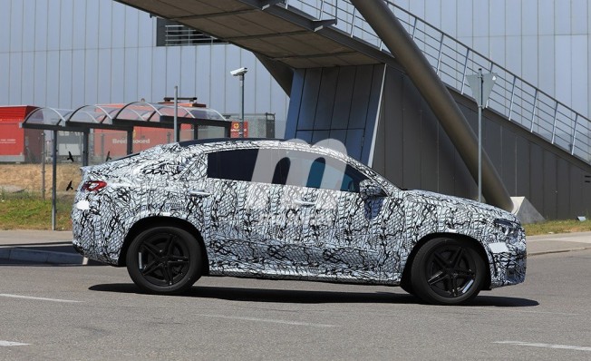 Mercedes Clase GLE Coupé 2020 - foto espía lateral Mercedes Clase GLE Coupé 2020 - foto espía lateral