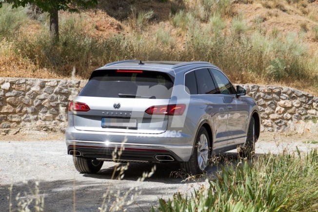 Volkswagen Touareg GTE 2019 - foto espía posterior Volkswagen Touareg GTE 2019 - foto espía posterior
