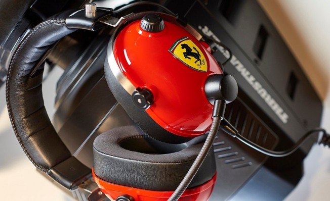 Auriculares Thrustmaster T.Racing Scuderia Ferrari Edition Auriculares Thrustmaster T.Racing Scuderia Ferrari Edition