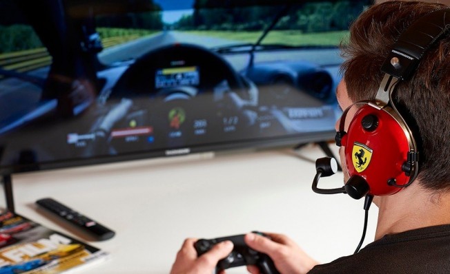 Auriculares Thrustmaster T.Racing Scuderia Ferrari Edition Auriculares Thrustmaster T.Racing Scuderia Ferrari Edition