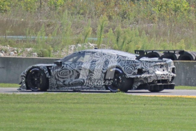 El Corvette C8 revelado gracias a la versión C8.R GTE de carreras ...