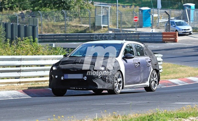 Kia Ceed GT - foto espía Kia Ceed GT - foto espía