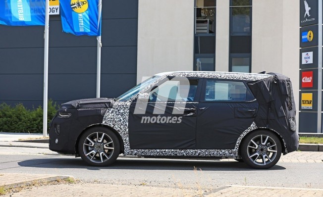 Kia Soul EV 2019 - foto espía lateral Kia Soul EV 2019 - foto espía lateral