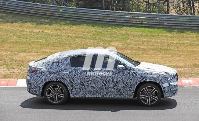Mercedes Clase GLE Coupé 2020 - foto espía lateral Mercedes Clase GLE Coupé 2020 - foto espía lateral