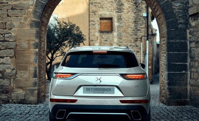 DS 7 Crossback E-Tense 4x4 - posterior DS 7 Crossback E-Tense 4x4 - posterior