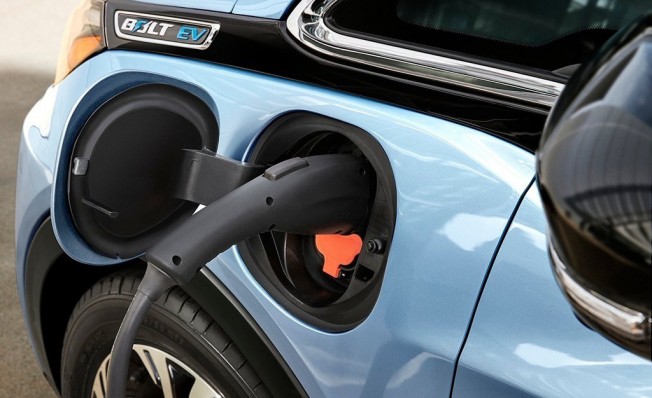 Chevrolet Bolt cargando sus baterías Chevrolet Bolt cargando sus baterías