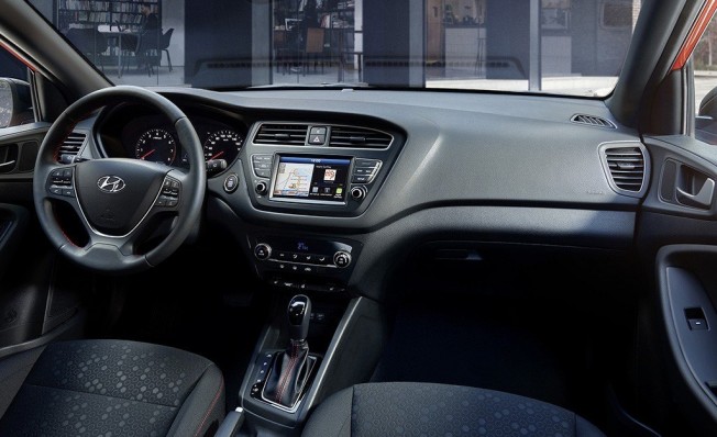 Hyundai i20 Coupé 2018 - interior Hyundai i20 Coupé 2018 - interior