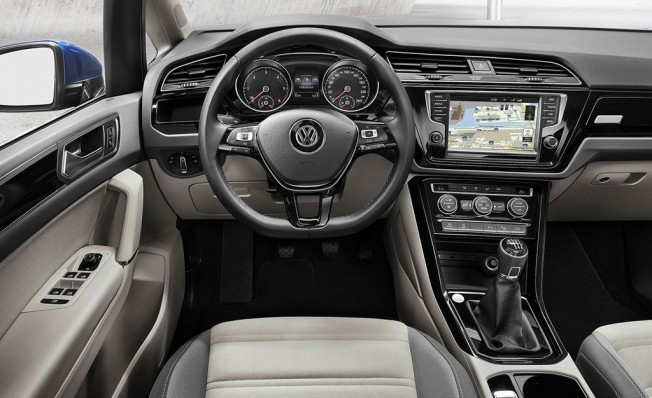 Volkswagen Touran - interior Volkswagen Touran - interior