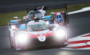 López y Kobayashi logran la pole para el Toyota #7 en Fuji