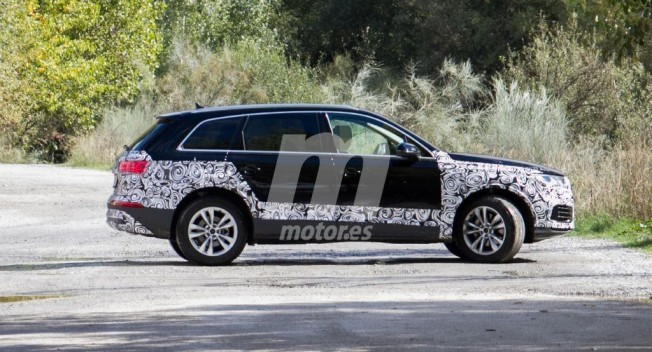 Audi Q7 2019 - foto espía lateral Audi Q7 2019 - foto espía lateral