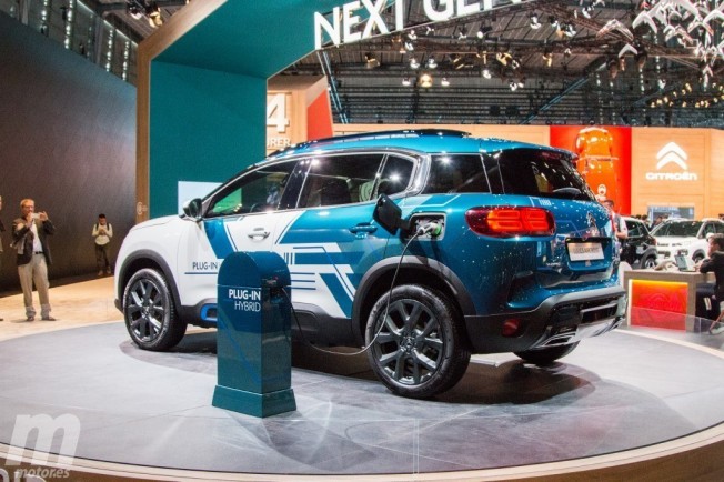 Citroën C5 Aircross Hybrid Concept - posterior Citroën C5 Aircross Hybrid Concept - posterior