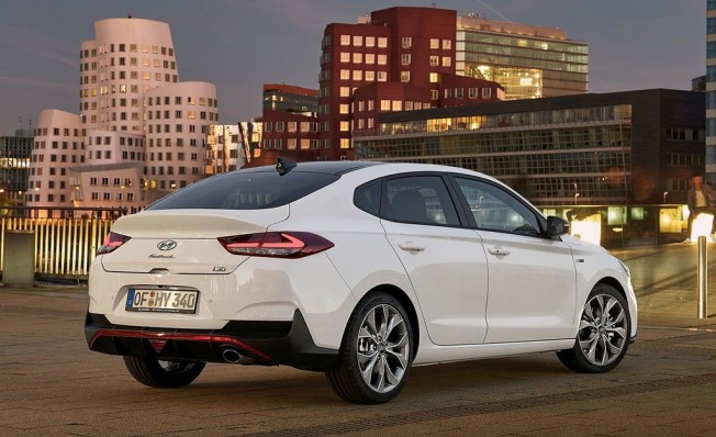 Hyundai i30 Fastback N Line - posterior Hyundai i30 Fastback N Line - posterior