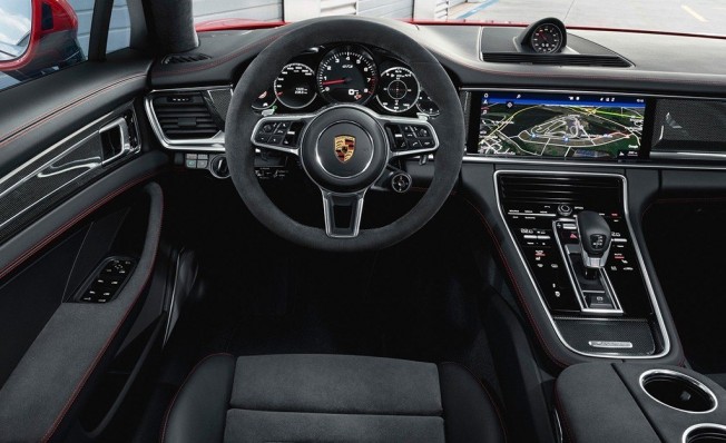 Porsche Panamera GTS 2019 - interior Porsche Panamera GTS 2019 - interior