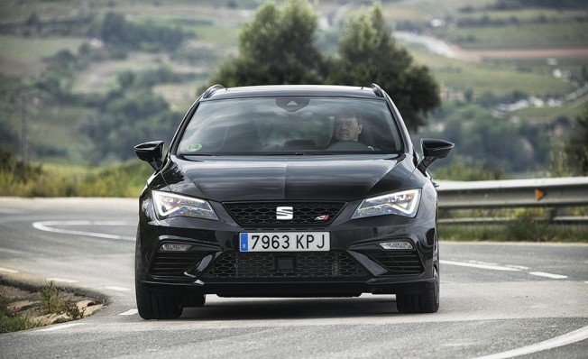 SEAT León ST Cupra Black Carbon - frontal SEAT León ST Cupra Black Carbon - frontal