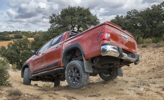 Toyota Hilux Legend Raider - posterior Toyota Hilux Legend Raider - posterior