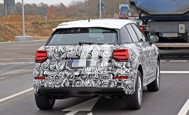Audi Q2 L e-tron - foto espía posterior Audi Q2 L e-tron - foto espía posterior
