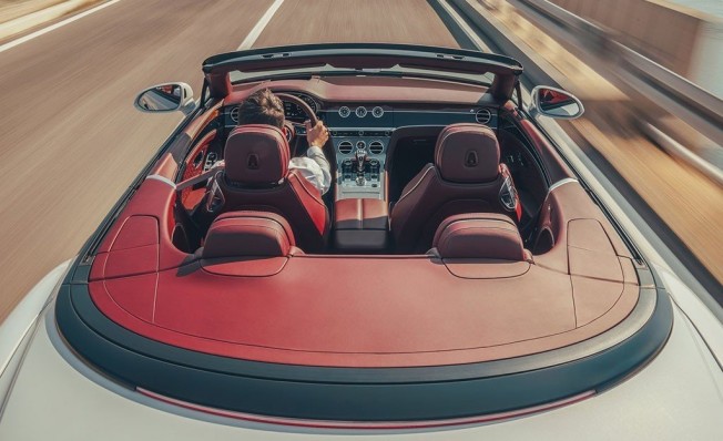 Bentley Continental GT Convertible 2019 - posterior Bentley Continental GT Convertible 2019 - posterior