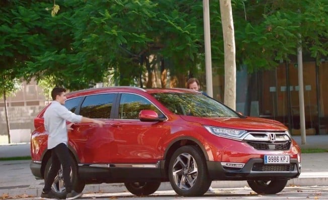 Marc Márquez descubre el nuevo Honda CR-V Marc Márquez descubre el nuevo Honda CR-V