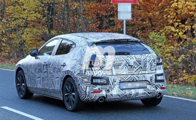 Mazda3 2019 - foto espía posterior Mazda3 2019 - foto espía posterior