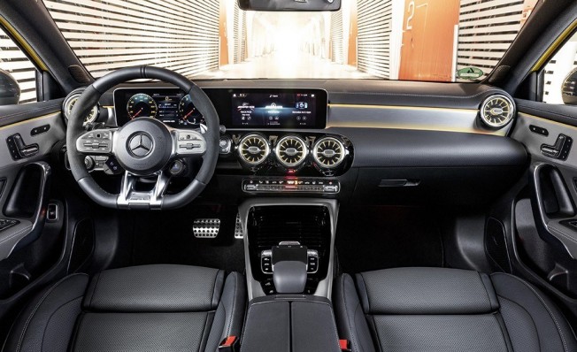 Mercedes-AMG A 35 4MATIC - interior Mercedes-AMG A 35 4MATIC - interior
