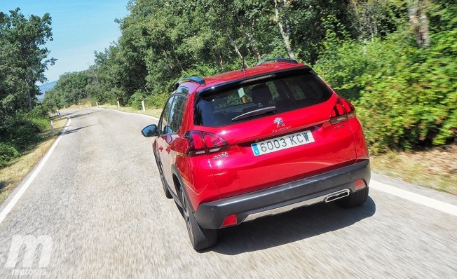 Peugeot 2008 GT Line 1.2 PureTech S&S 110 5v Peugeot 2008 GT Line 1.2 PureTech S&S 110 5v