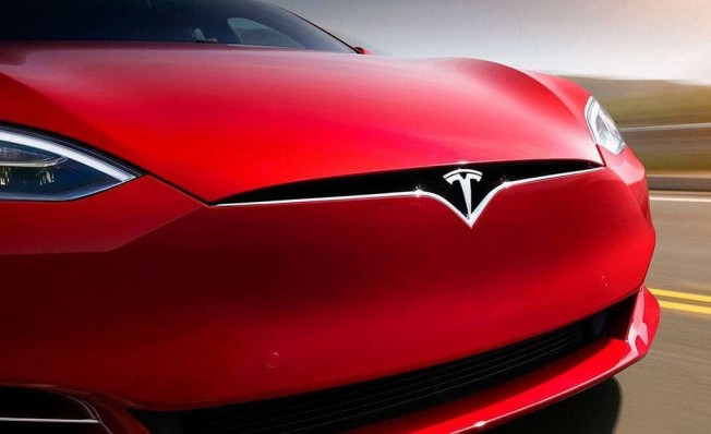 Tesla Model S - frontal Tesla Model S - frontal
