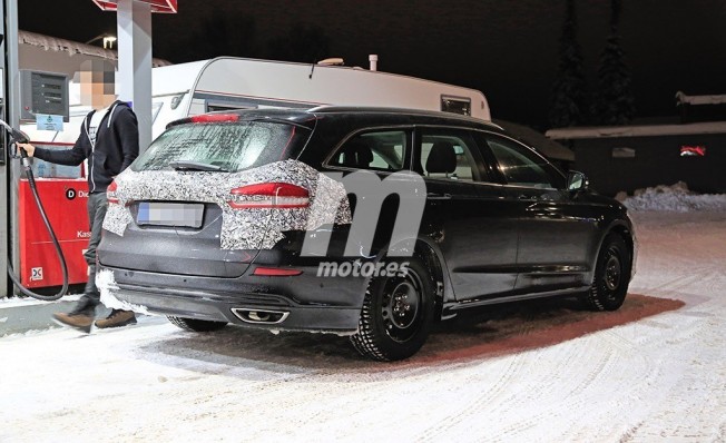 Ford Mondeo 2019 - foto espía posterior Ford Mondeo 2019 - foto espía posterior