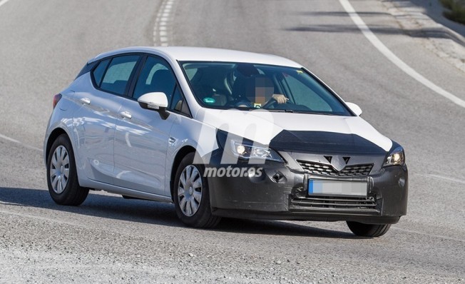 Opel Astra 2019 - foto espía Opel Astra 2019 - foto espía