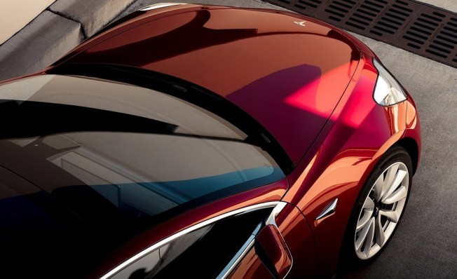 Tesla Model 3 - frontal Tesla Model 3 - frontal