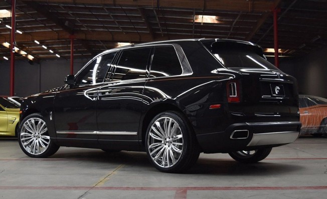 Rolls-Royce Cullinan con llantas Forgiato Rolls-Royce Cullinan con llantas Forgiato