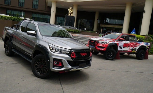 Toyota Hilux Black Rally Edition Toyota Hilux Black Rally Edition