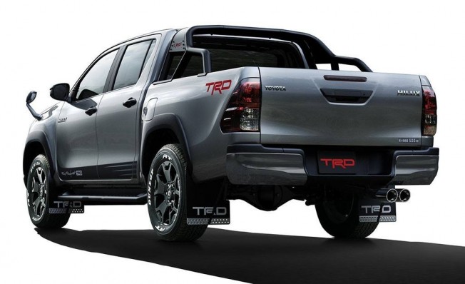 Toyota Hilux Black Rally Edition - posterior Toyota Hilux Black Rally Edition - posterior