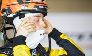Campos firma a Jack Aitken como nueva punta de lanza