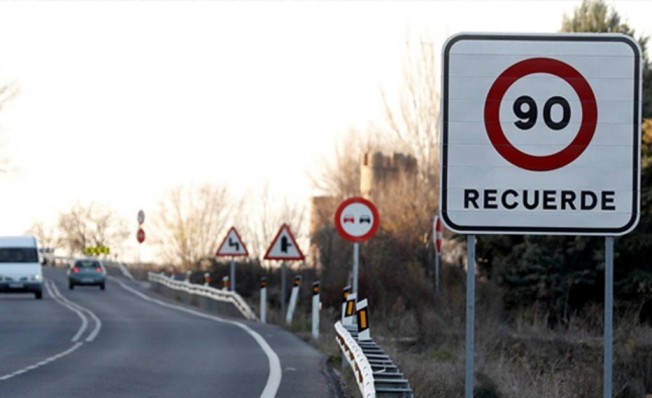 Entran en vigor los nuevos límites de velocidad en España Entran en vigor los nuevos límites de velocidad en España