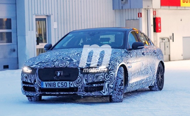Jaguar XE 2019 - foto espía Jaguar XE 2019 - foto espía