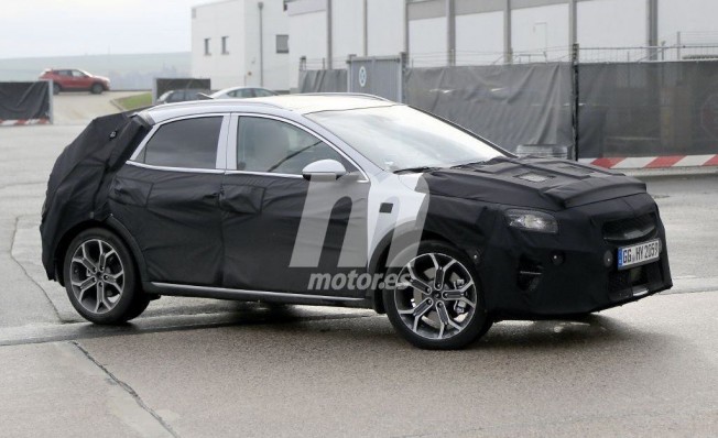 Kia Ceed SUV - foto espía Kia Ceed SUV - foto espía